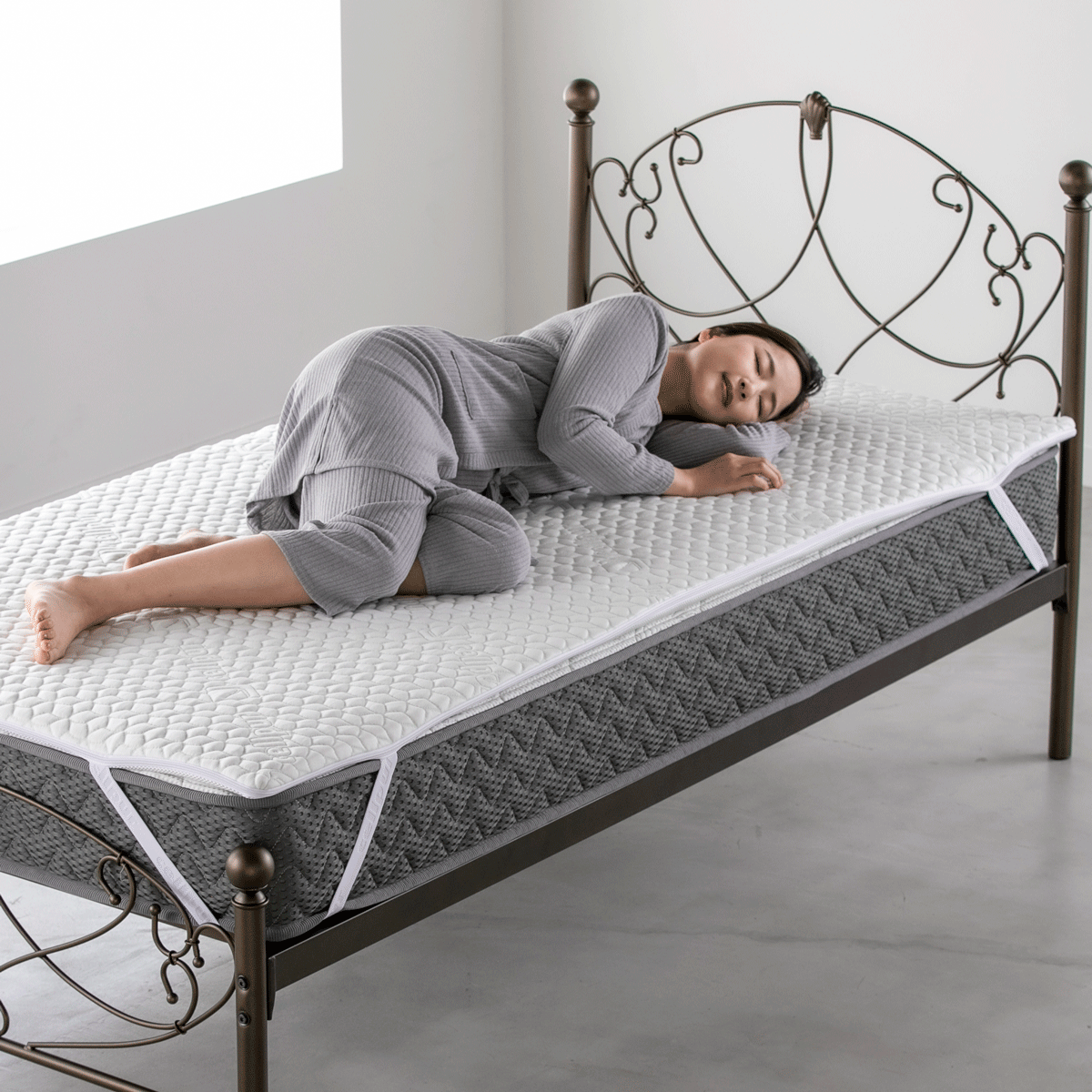クイーン＞セルプール 睡眠ファンデーション ネムレルトッパー
